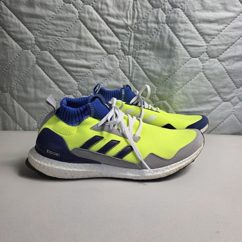 Men's Sz 9.5 Adidas Ultra Boost Mid Volt  Blue Athletic Shoes
